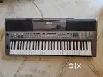 YAMAHA PSR I400