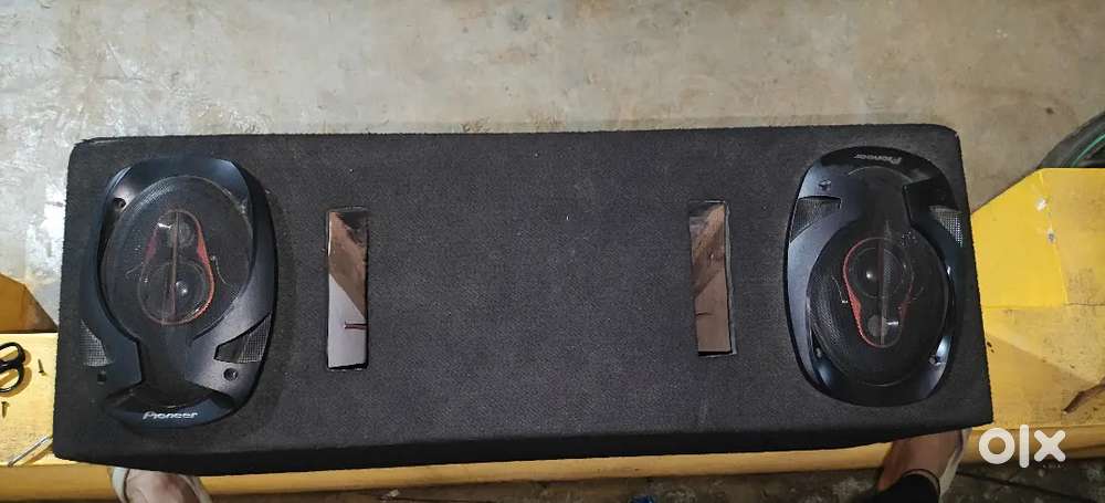 (All in one )AUTO RICKSHAW JBL Woofer with speakers 12 INCH WOODENBOX