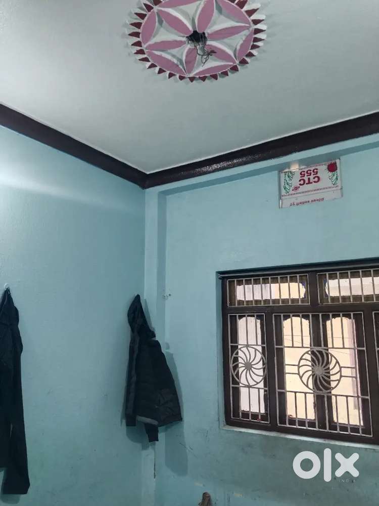 3bhk flight 1 room available for rent only girls