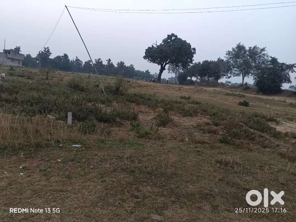 Uslapur me prime location me plot sell karna hai