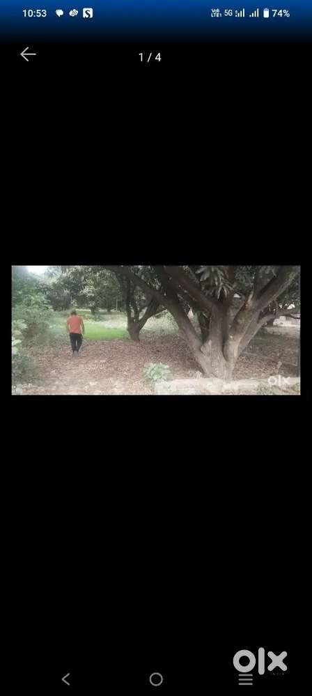 Kasmandi road par plot hai main road plothai