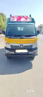 TATA INTRA V30,2021/22/23-MODEL,SINGLE OWNER, low kilometres