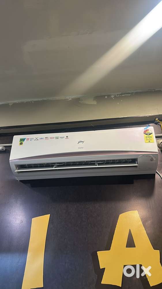 Its a very good conditioned 2.5 TON AC