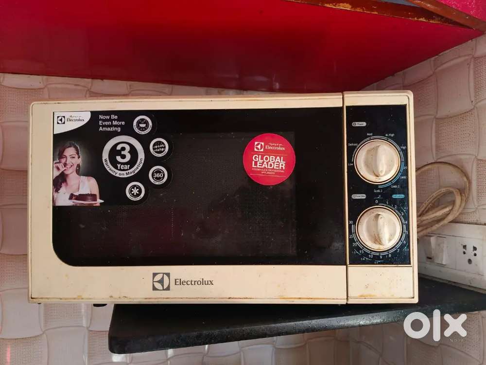 Microwave Oven And Ceiling Fan