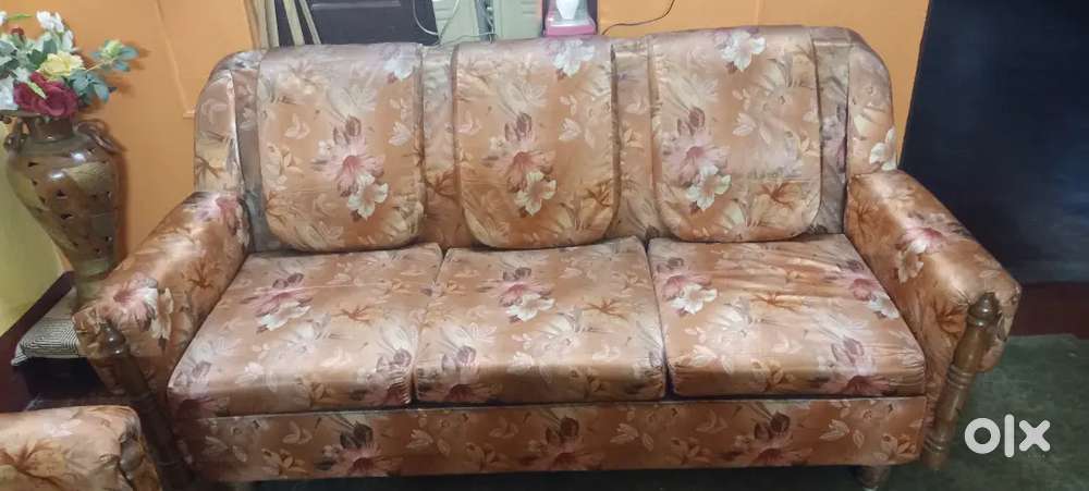 Strong and durable sofa set5 seater