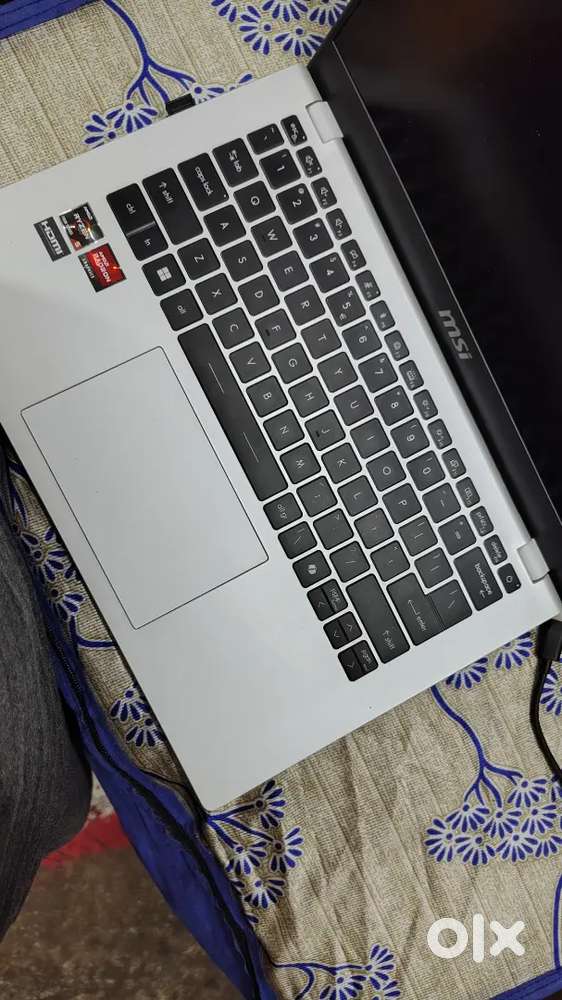 MSI 14 AMD Ryzen 5 Hexa Core 7530U 8 GB/512 GB SSD/Windows 11 Home)