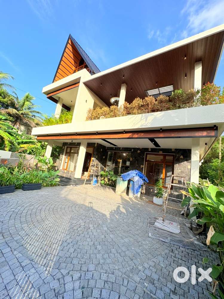 6.5 cent 3300 sqft 4 BHK architectural independent house Kakkanad