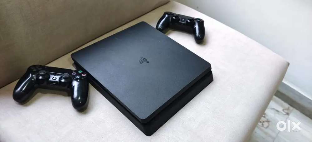 Sony PS4 FOR SALE
