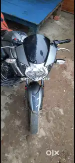 One hand used