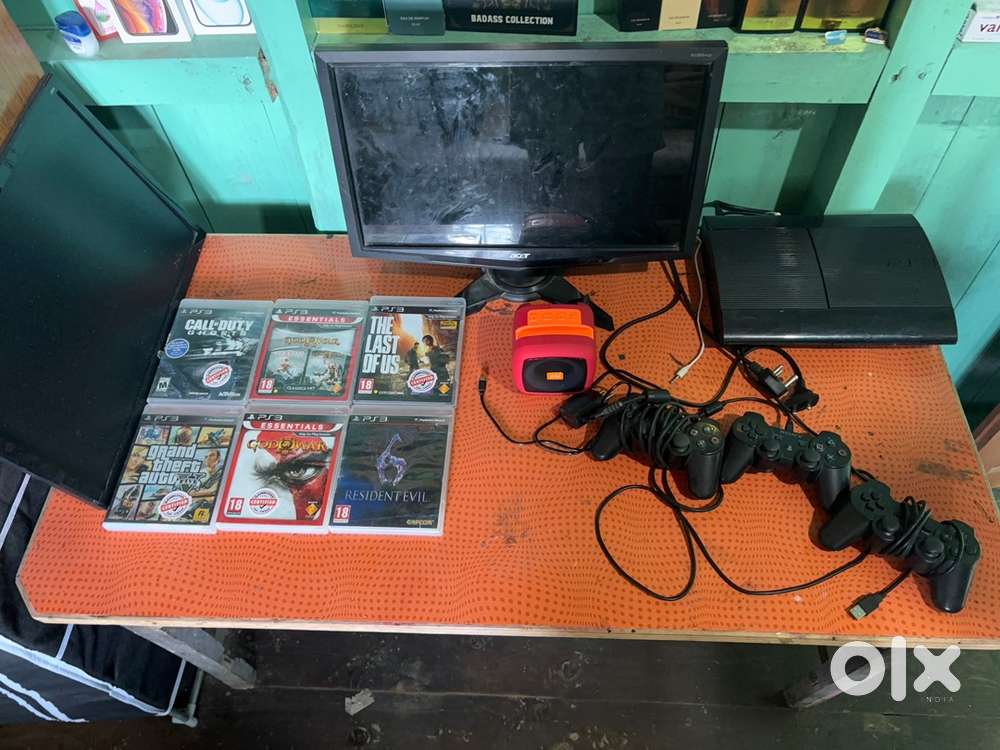 Playstation 3 super slim 12gb with two monitor