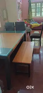 6 chairs dining table with 12mm tuffan glass
