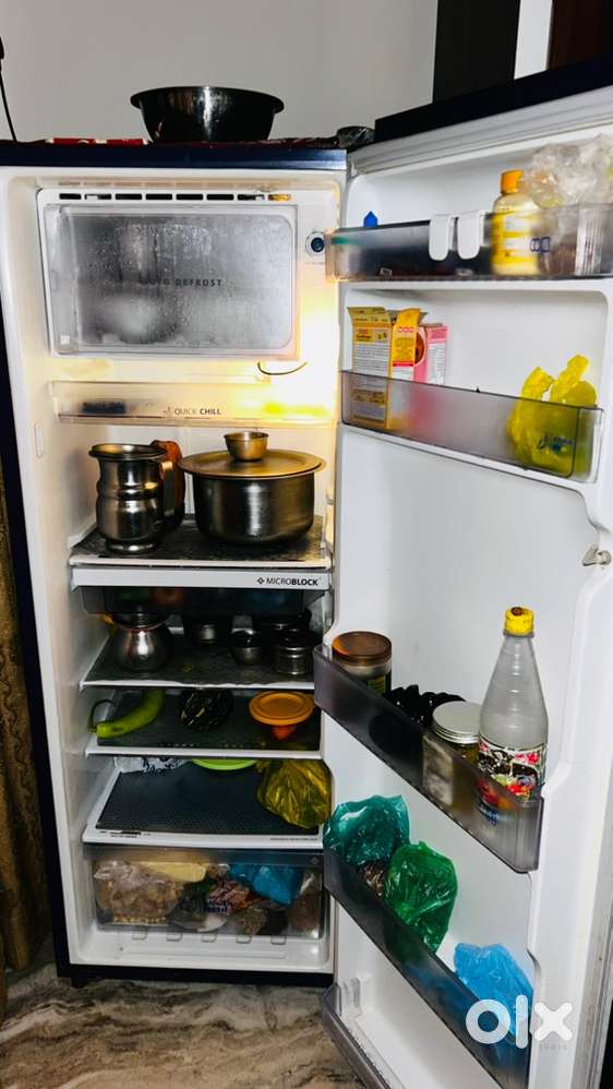 Whirlpool 310ltr refrigerator for sale a one condition