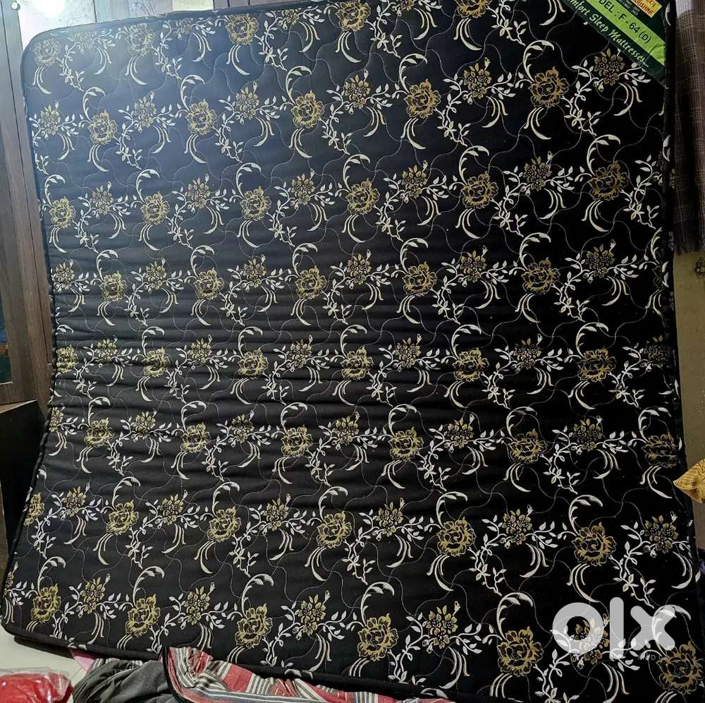 Mattress size 6*6 foot in Khargone