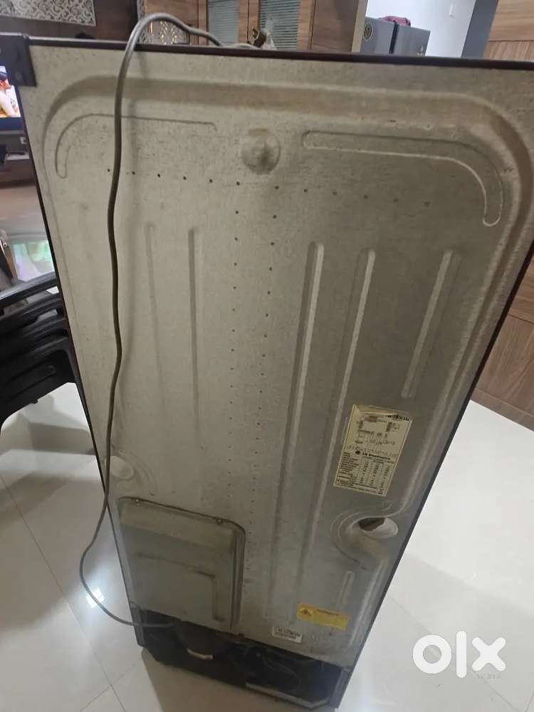LG 250 LITRES FRIDGE