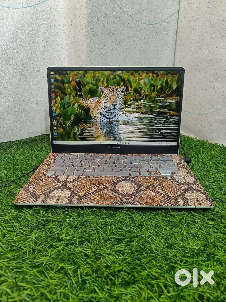 Asus VivoBook i5 8th Gen 8GB RAM 256GB NVMe SSD 14-inch FHD Display