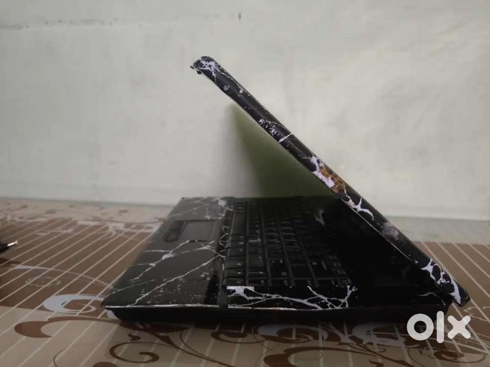 Selling laptop urgent