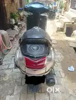 Hero duet scooty 110cc in cream colour