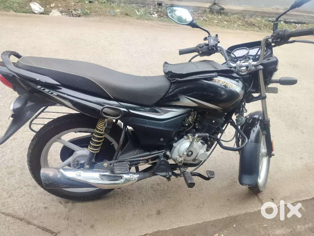 Bajaj platina 100 es
