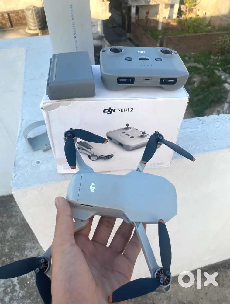 Dji drone mini 2 , 4k camera brand new condition with flymore combo