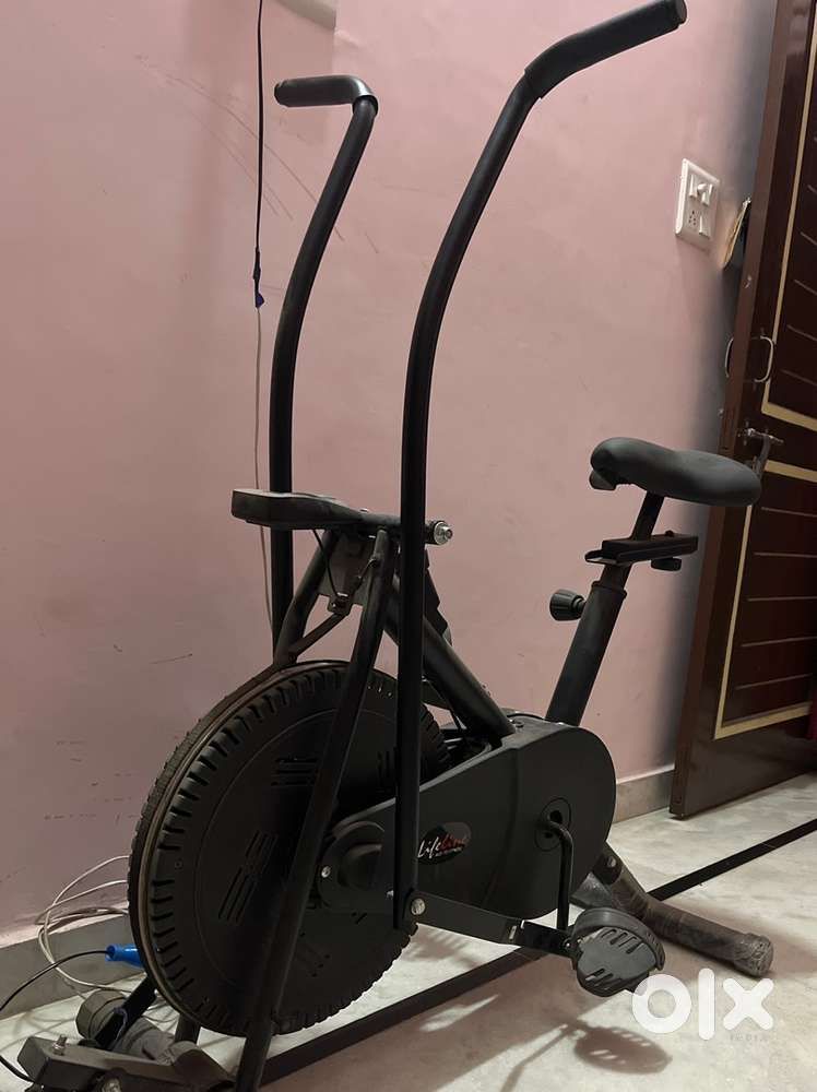Lifeline fitness home cycle