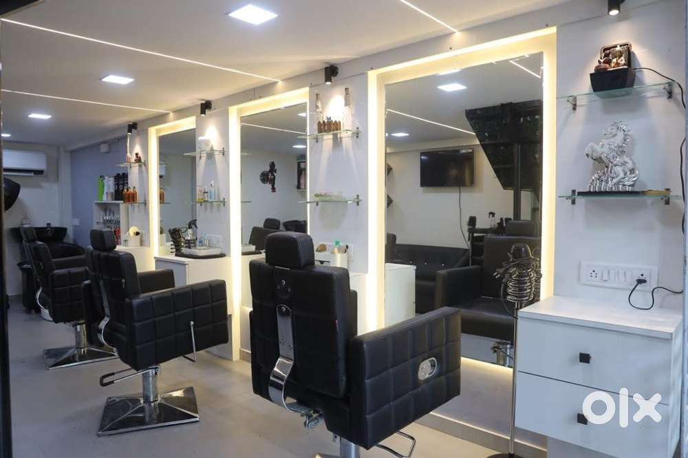 Need female beautician and hairstylist