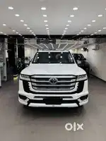 Toyota Land Cruiser ZX petrol, 2025, Petrol