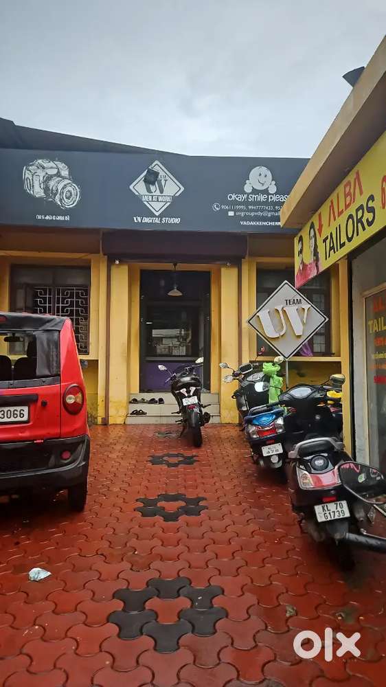 Super Store optimal to showrooms, store, banks, logistics & clinic.