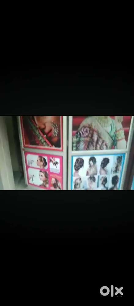 Full furnished all instrument redy ladies beauty parlour near Dasnagar