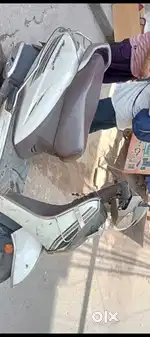 Not a use 0ne hand scooty ok condition