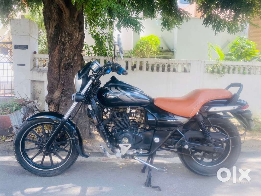 BAJAJ AVENGER TOP CONDITON