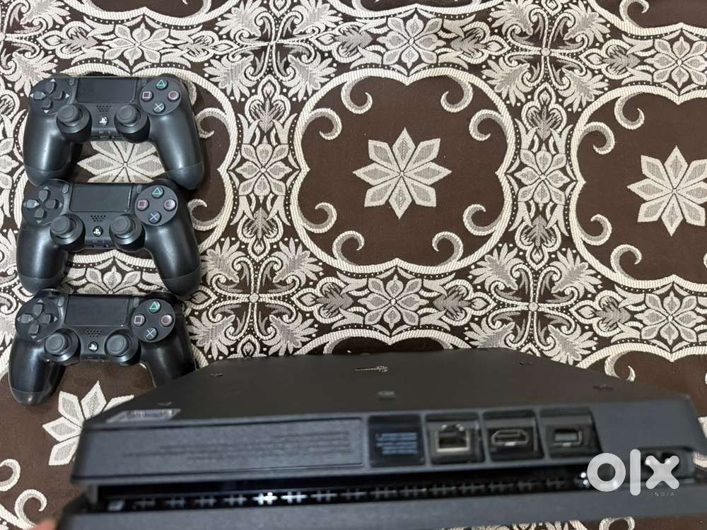 Ps4, Sony With 1Tb storage With Accessories