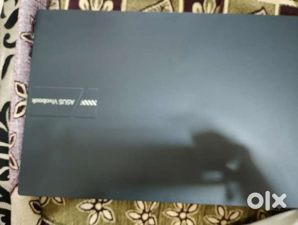Asus vivo book i7,6month old