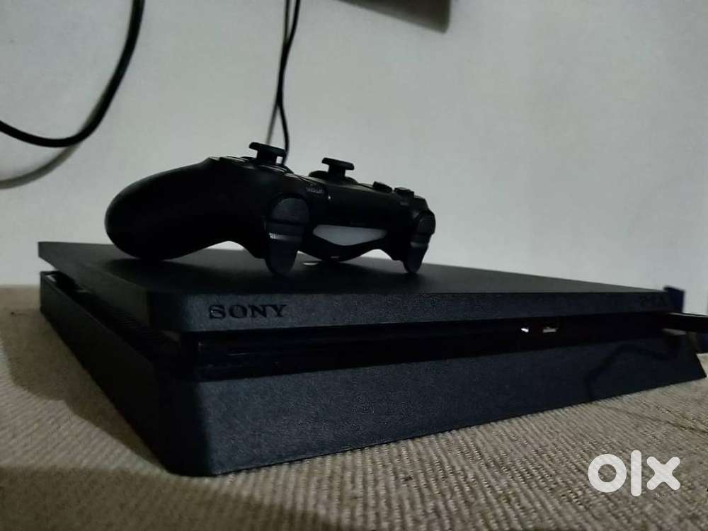 Ps4 Slim 1TB with 12-Games in new condition