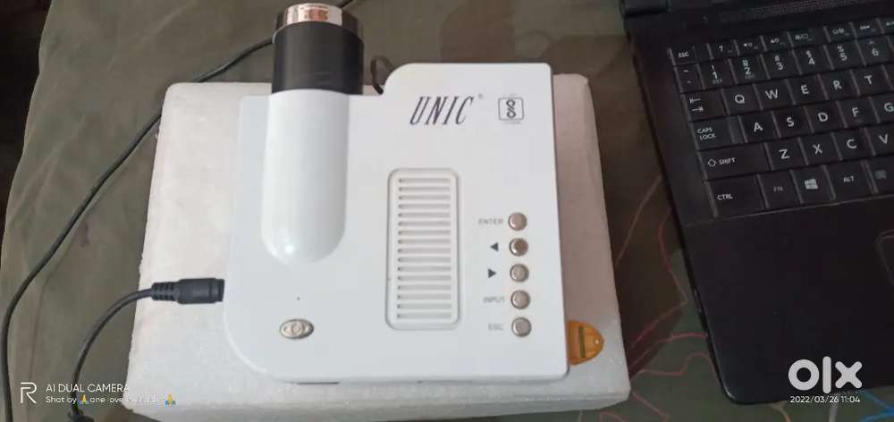 UNIC Mini Projector for sell