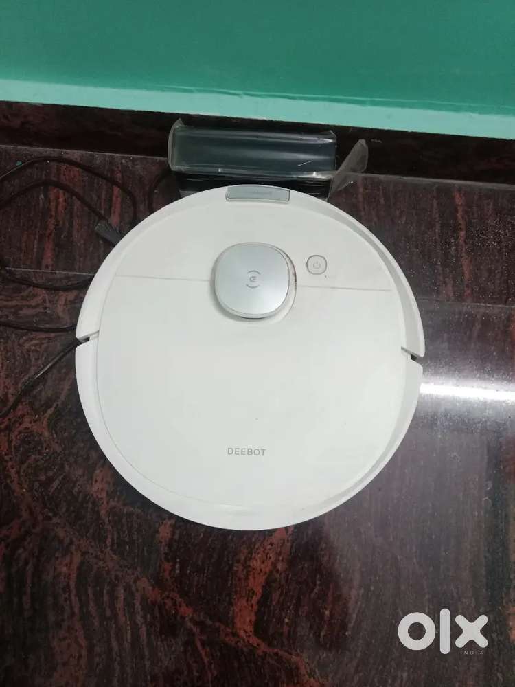 Robotic vaccum and mopping
