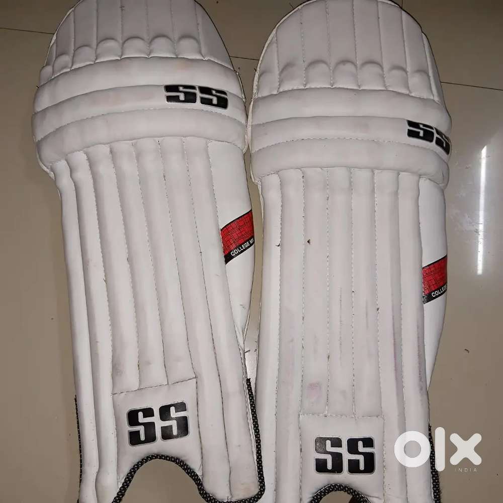 SS (original) (32-35)cm cricket pads, WHITE, RED, RIGHT HANDED*