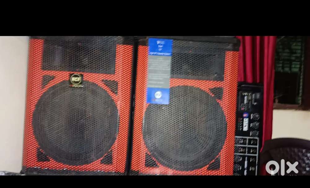 Two 12inch speakers with amplifier