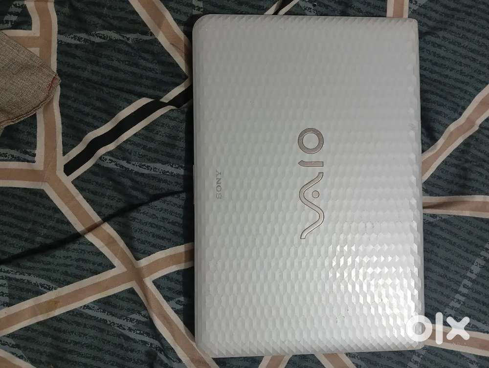 SONY LAPTOP i5