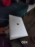 Macbook Pro i7 Touchbar 16Gb Ram 512 Gb SSD Graphic Card