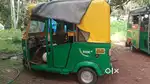 Well maintained autorikshaw in excellent running condition.