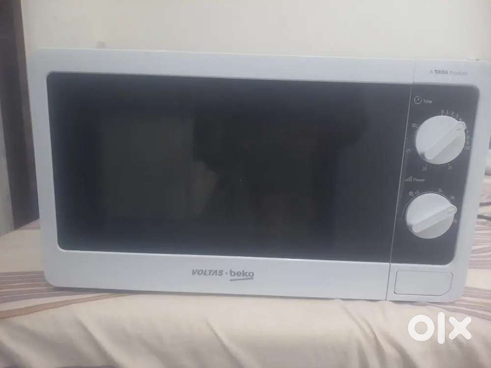 Voltas microvave 1.5 months old