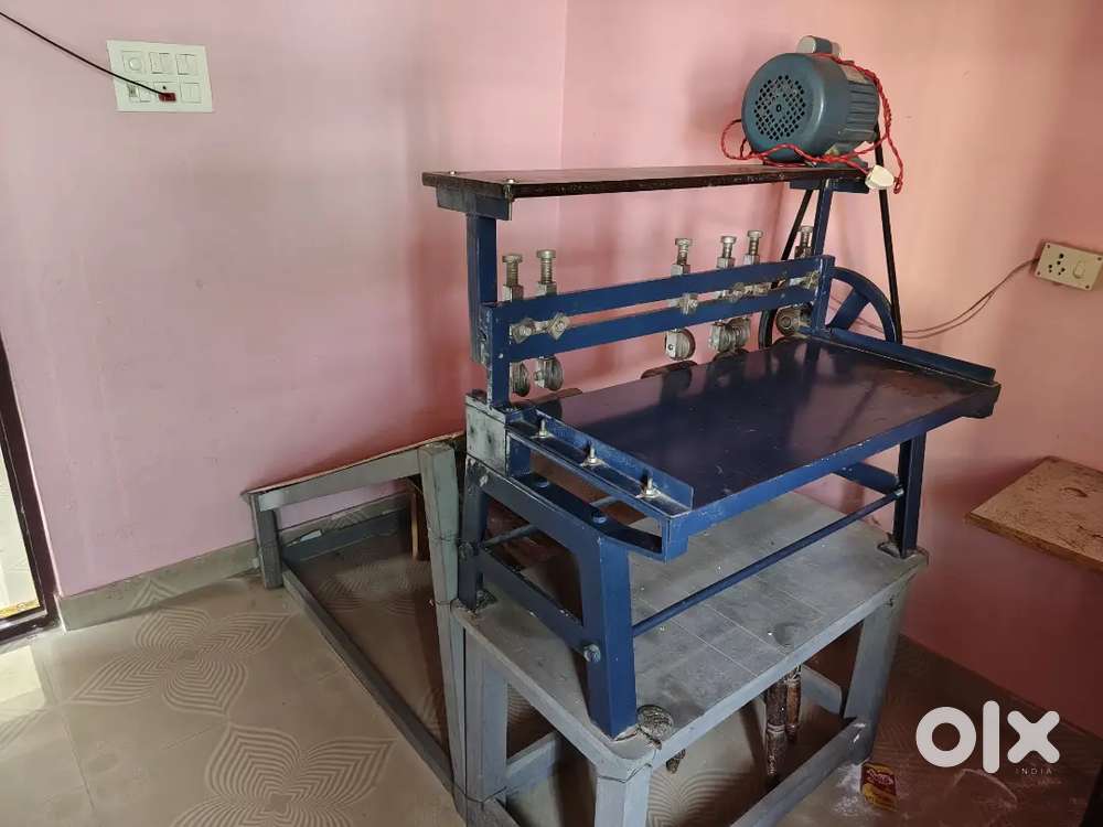 Sweet box making machine