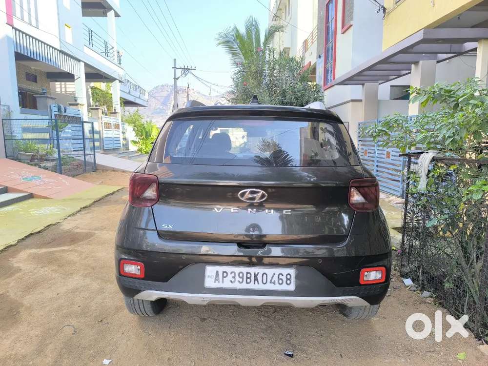 Hyundai Venue 2019 Diesel 138000 Km Driven
