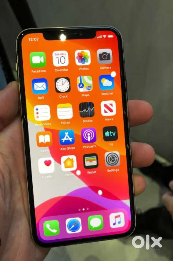 Urgent sell Iphone 11 64 gb