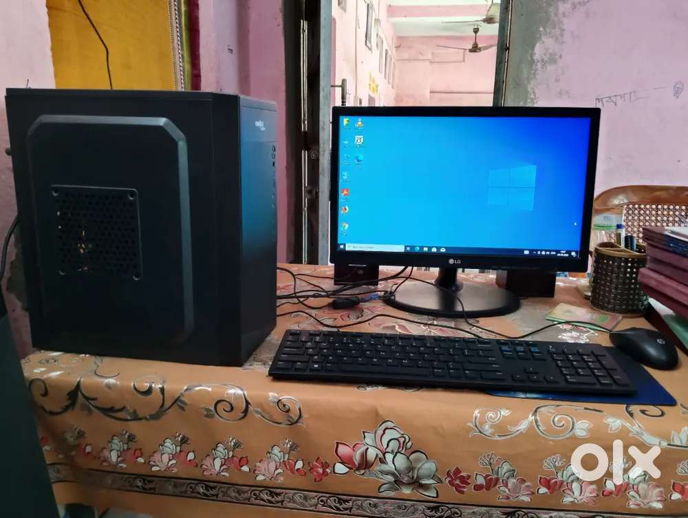 Desktop computer
