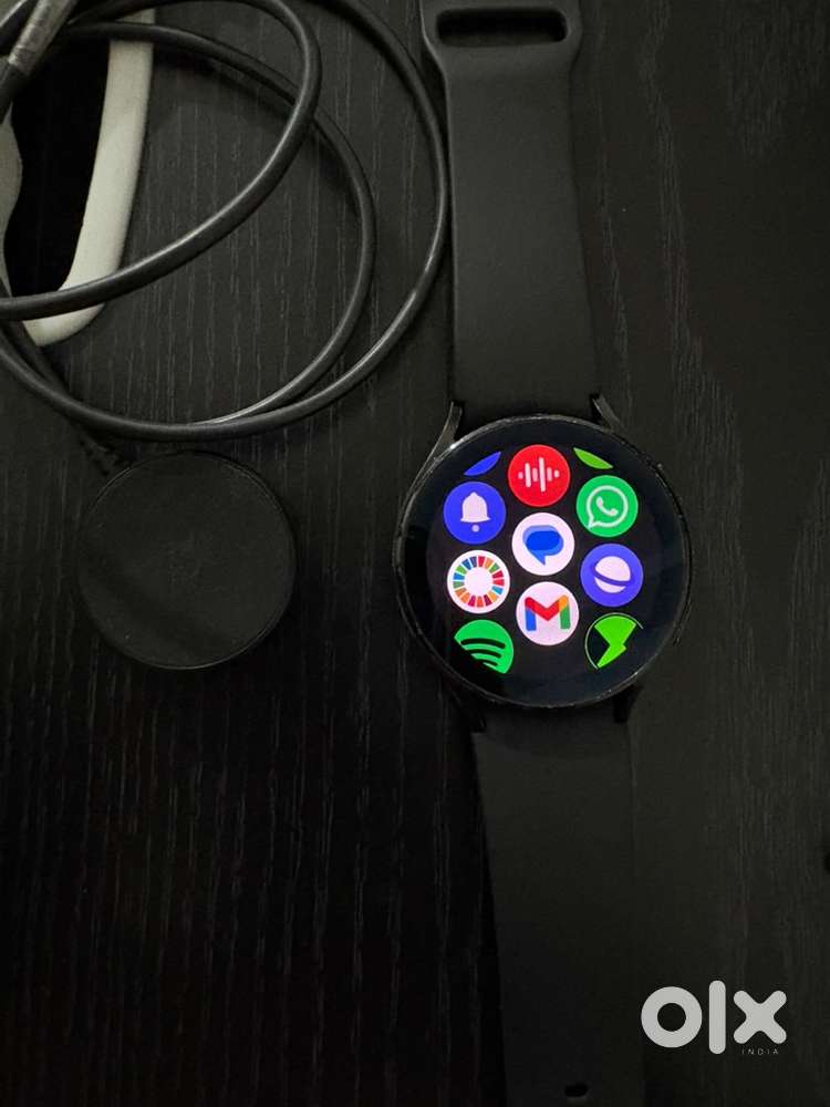 Samsung Watch 4 (Black) - 44mm