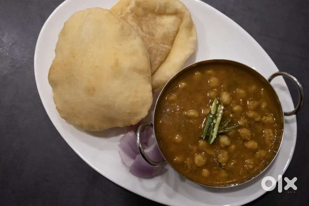Chole Bhature Cook aur ek Indian cook aur bhartar safai Helper chaiye