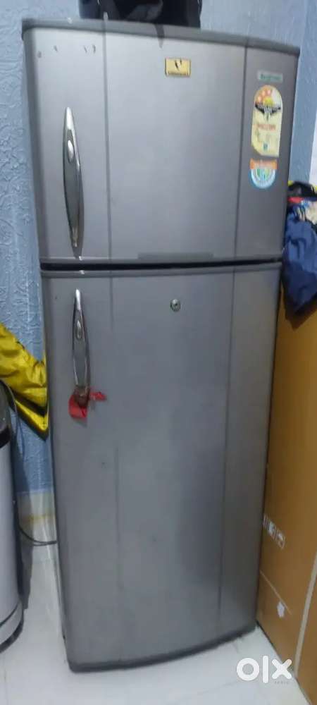 whirlpool 3 star double door fridge 235 liter