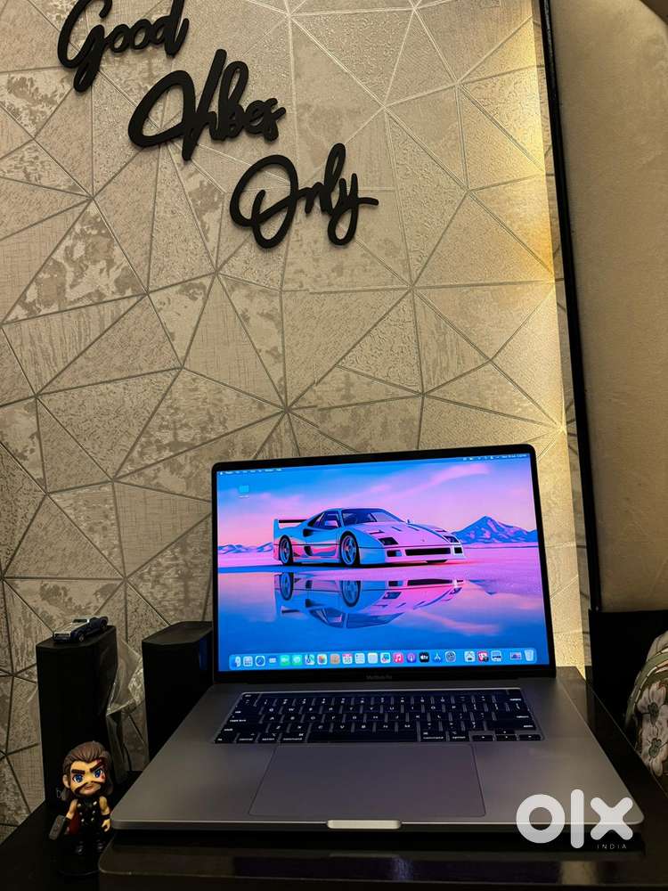 MACBOOK PRO A2141 i7 16/512 BRAND NEW CONDITION LAPTOP