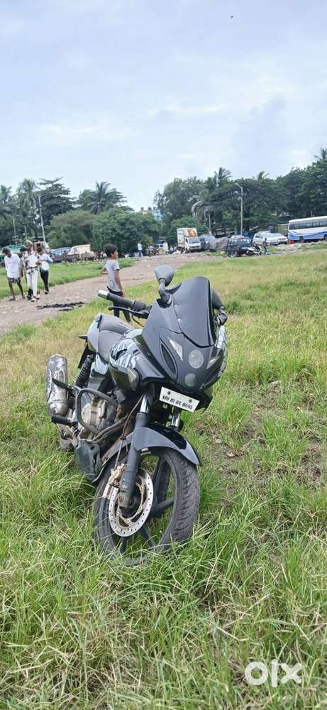 Pulsar 220